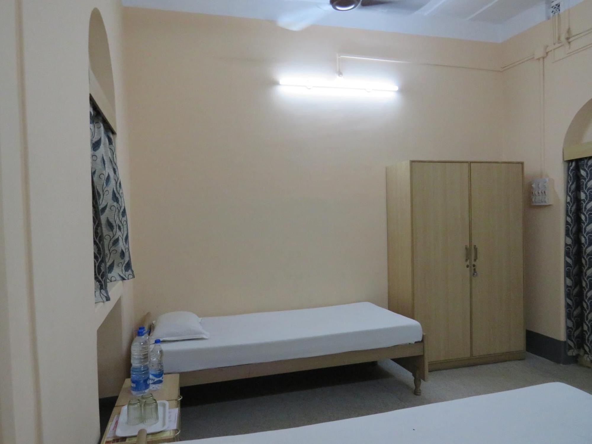 Shaw Guest House Kolkata Exterior photo